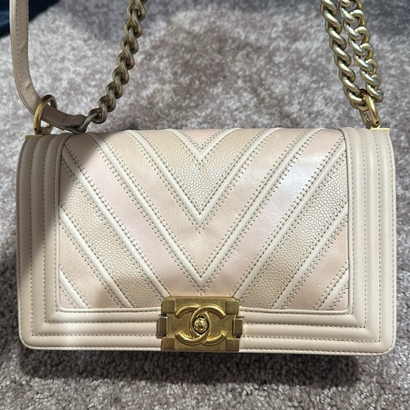 Chanel Le Boy - Picture 7 of 10